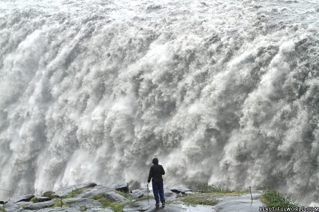 dettifoss-waterfall