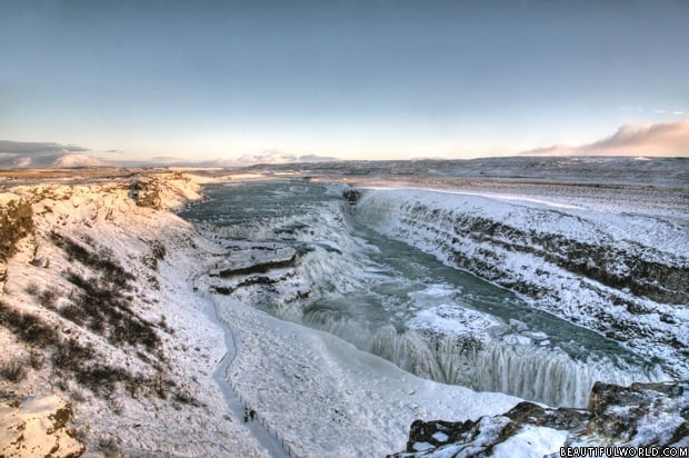 frozen-gullfoss-waterfall