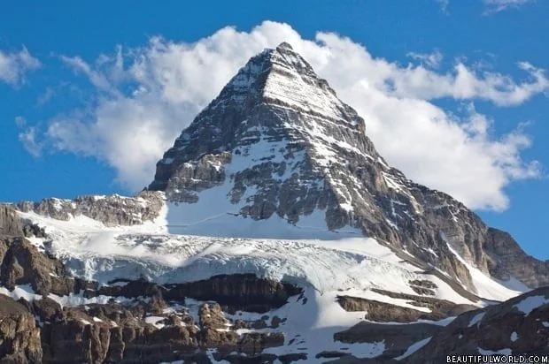 mount-assiniboine-peak