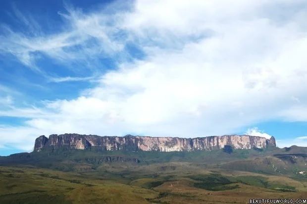 panorama-of-mount-roraima