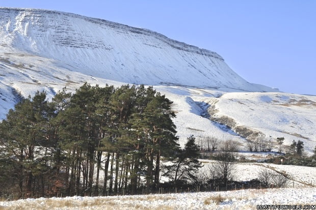 pen-y-fan-in-winter